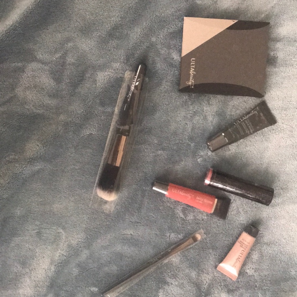 Ulta travel make up bag and kit